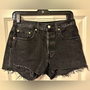 NWOT Levi's 501 Mineral Wash Black Women's Jean Shorts Size 26 (2/3)